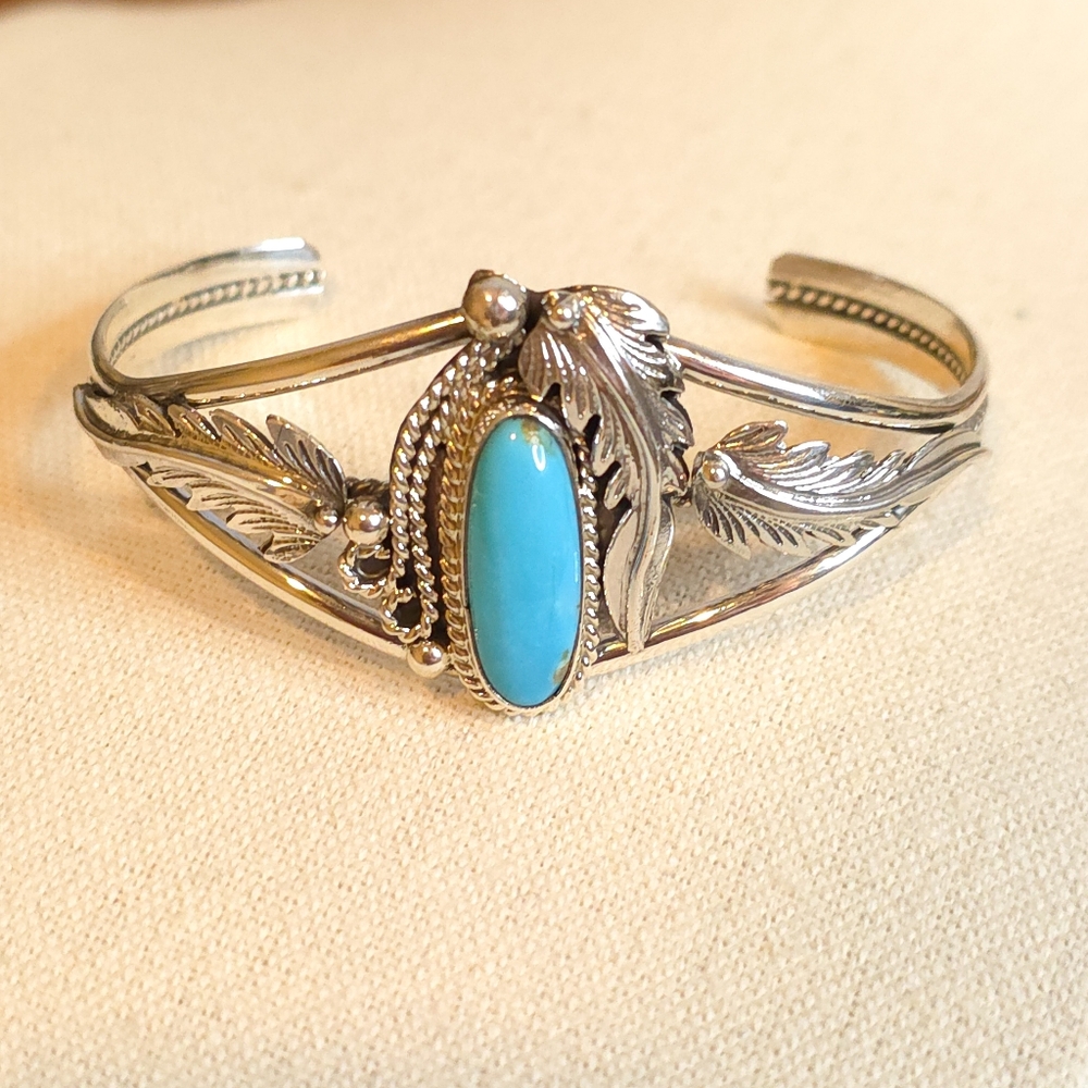 Native American Daniel Martinez Sterling Turqouise Cuff - Picture 3 of 6